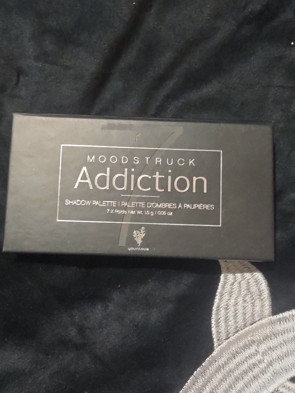 Younique Moodstruck Addiction Eyeshadow Palette - Black